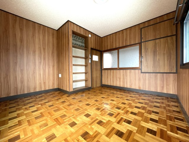 高師戸建の洋室
