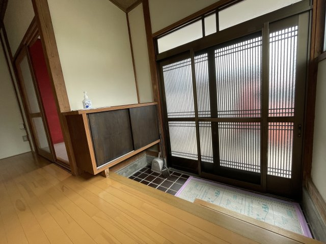 高師戸建の玄関
