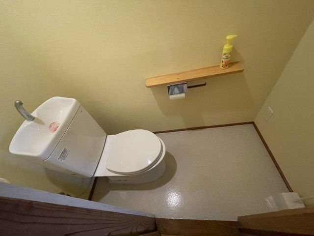 高師戸建のトイレ