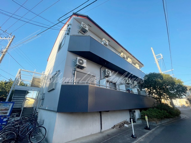 茅ヶ崎市赤松町のアパート