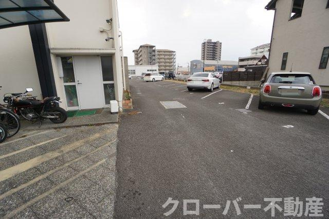 オークプラザの駐車場