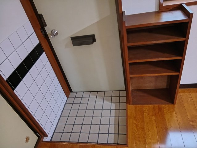 グランドコーポ高須の玄関|ゆったりとした玄関です