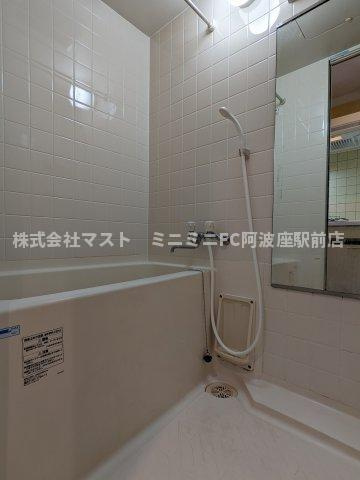 プレサンスセンターコア大阪の浴室