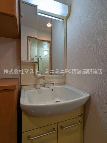 プレサンスセンターコア大阪の洗面所