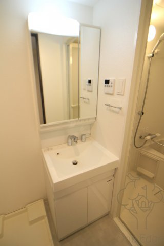 S-RESIDENCE大阪同心の独立洗面台