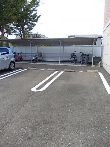 マーベラスＳＡＧＡＷＡの駐車場|駐車場があります
