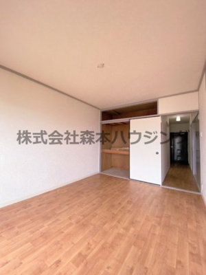 【寝室】 | 　メゾン忍ケ丘 | 寝室にいかがでしょうか