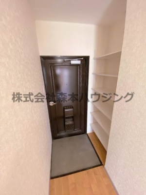 【玄関】 | 　メゾン忍ケ丘 | 落ち着いた玄関です
