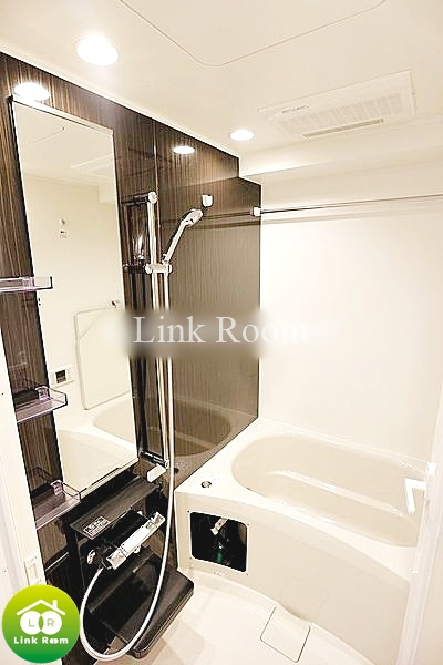 コンシェリア門前仲町CROSSIAの浴室