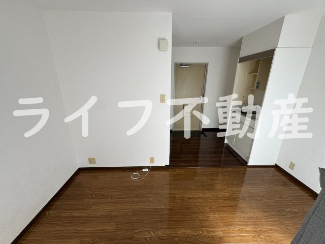 カーサデル吉松の内装|明るい室内です