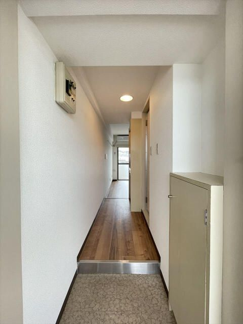 スカイコート横浜山手の玄関