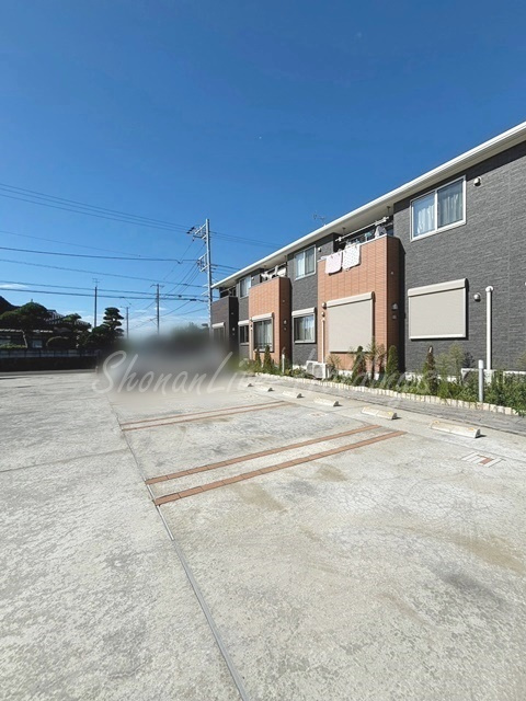 藤沢市石川３丁目のアパートの駐車場