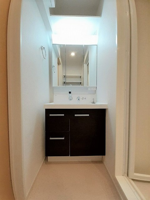 藤沢市石川３丁目のアパートの洗面所