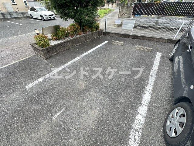 Ｉ’sベルポートⅡの駐車場|高崎、前橋のお部屋探しはエンドスケープまで！お客様の理想お聞かせ下さい♪
