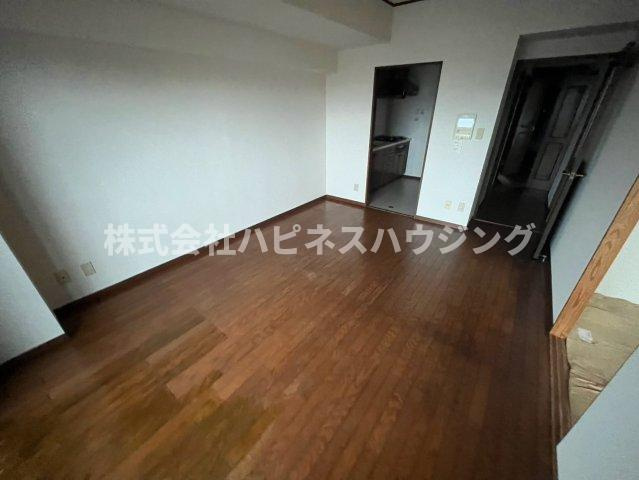 木崎台マンションの居間・リビング