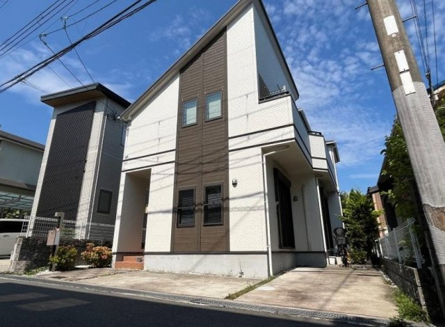 安岡寺5丁目の外観