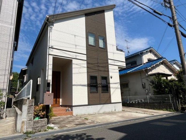 安岡寺5丁目の前面道路含む現地写真