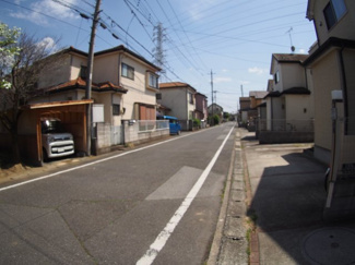 【前面道路含む現地写真】 | 蓮田市西城　中古戸建て