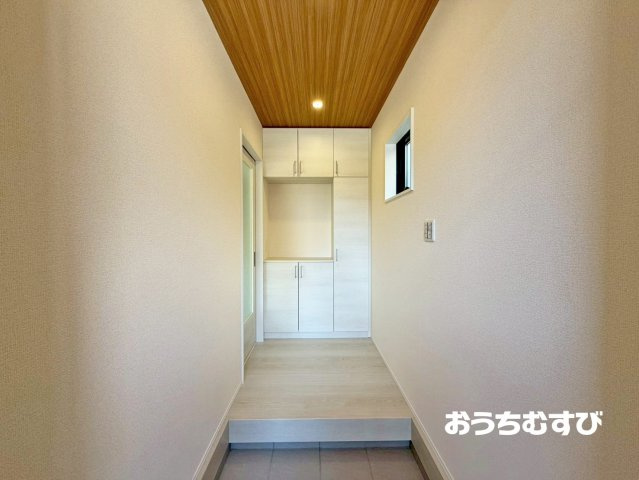 尾張旭市東大久手町(全2棟)の玄関