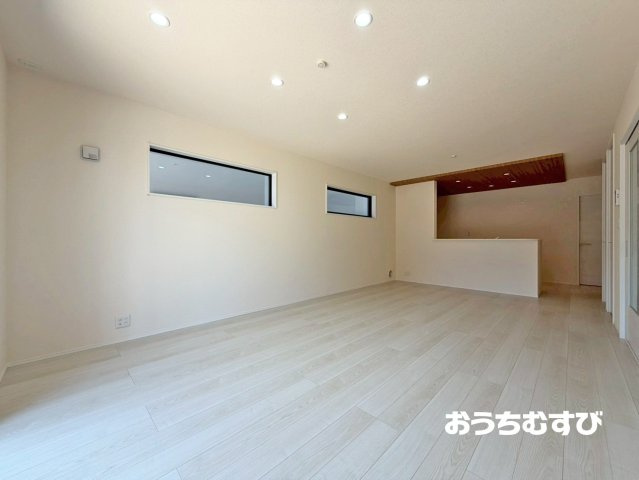 尾張旭市東大久手町(全2棟)の居間・リビング
