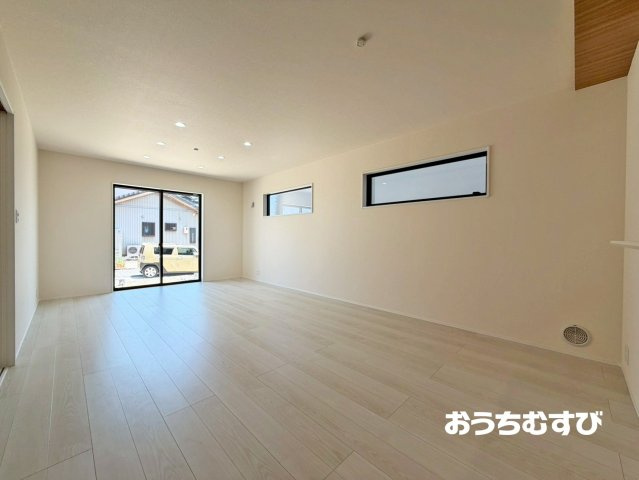 尾張旭市東大久手町(全2棟)の居間・リビング