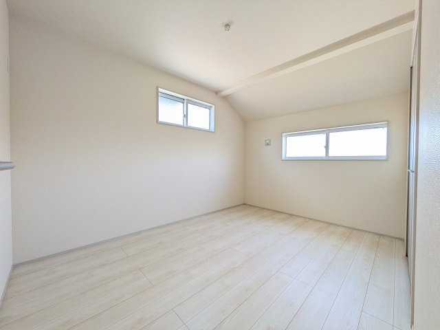 八王子市　石川町　新築一戸建ての洋室|～2階6.0帖の洋室　2面採光で明るいお部屋です～
