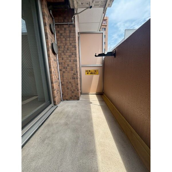 プレサンス大須観音駅前サクシード　名古屋市賃貸　仲介手数料無料のバルコニー
