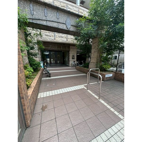 プレサンス大須観音駅前サクシード　名古屋市賃貸　仲介手数料無料のエントランス
