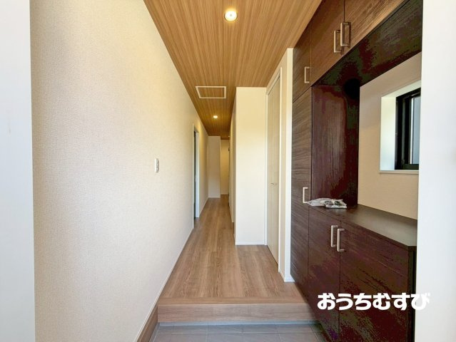 尾張旭市東大久手町(全2棟)の玄関