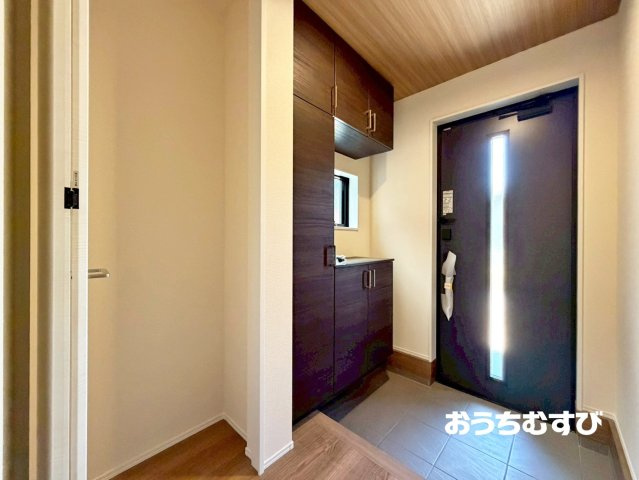 尾張旭市東大久手町(全2棟)の玄関
