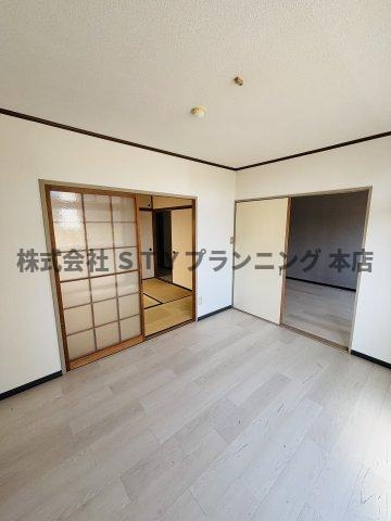 仲介手数料0円！メゾン晃梅の洋室