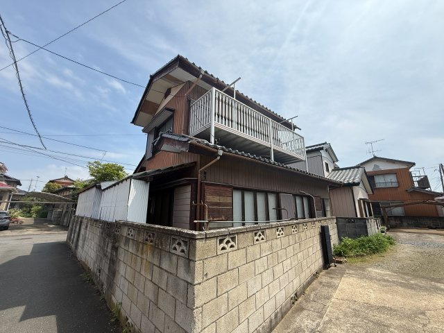 【前面道路含む現地写真】 | 龍ケ崎市根町　カーポート付4ＤＫ　