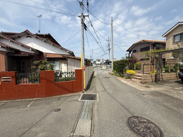 【前面道路含む現地写真】 | 龍ケ崎市根町　カーポート付4ＤＫ　