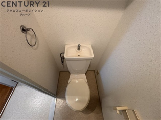 コンパクトで使いやすいトイレです