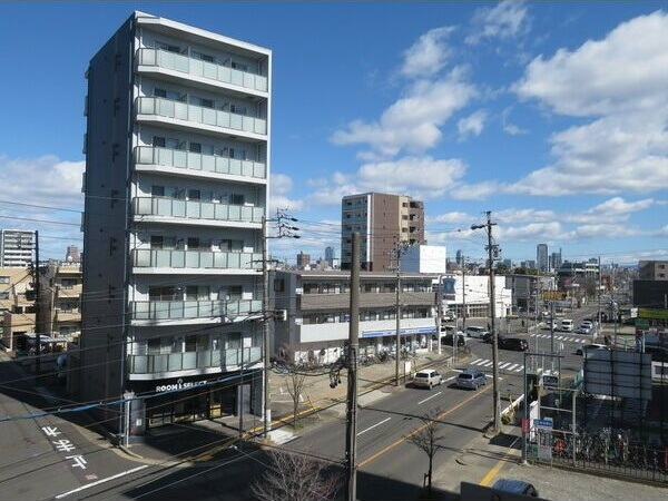 イースクエア並木の外観