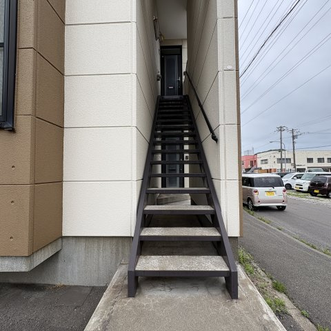 ベルシーヌ日の出のエントランス
