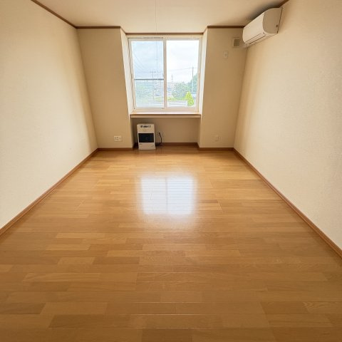 ベルシーヌ日の出の居間・リビング