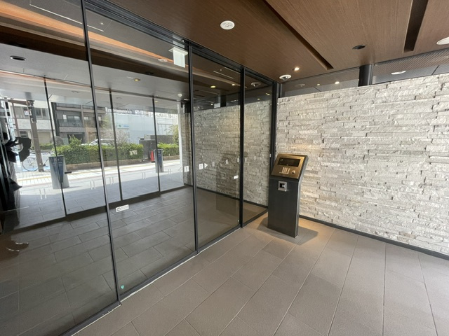 レフィール日本橋馬喰町のエントランス