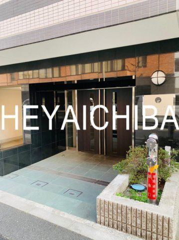 ライジングプレイス両国三番館のエントランス