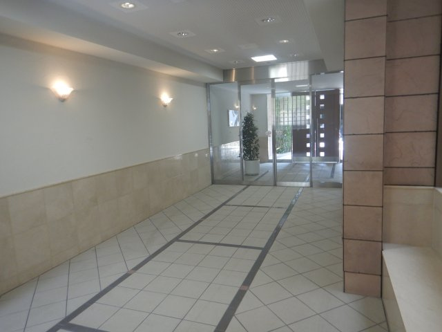クリオ恵比寿弐番館のエントランス