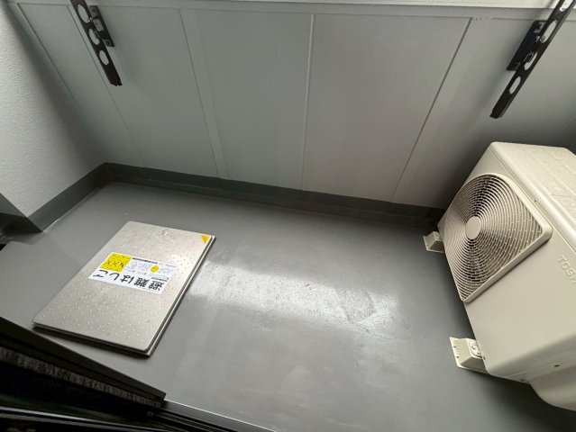 EG-12Bのバルコニー