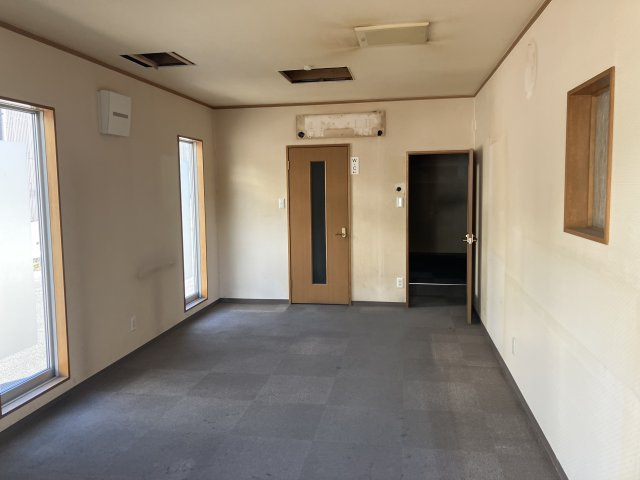 山木１－８３倉庫の内装