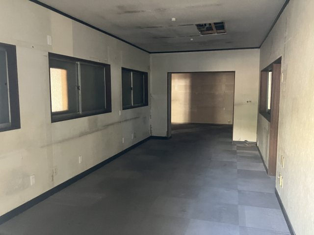 山木１－８３倉庫の内装