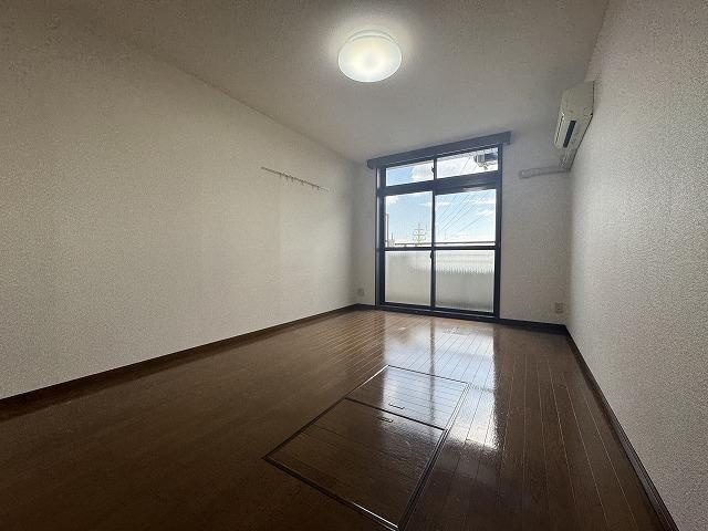 【洋室】ルーメスト原町