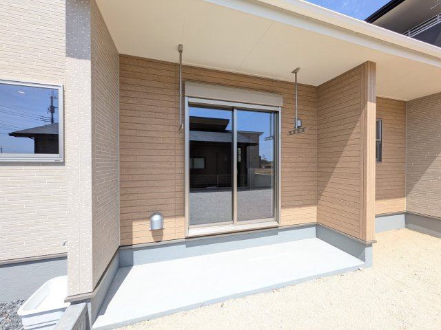 ひたちなか船窪　第2　新築戸建ての収納|衣類や季節ものバッグ、帽子などの小物もまとめて収納できる広々としたウォークインクローゼット♪
