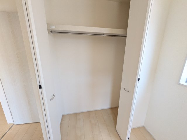 ひたちなか船窪　第2　新築戸建ての洋室|全居室に収納を完備。
すっきりとした空間で、集中して勉強に取り組んだり、自分だけの時間を楽しめるプライベート空間です。