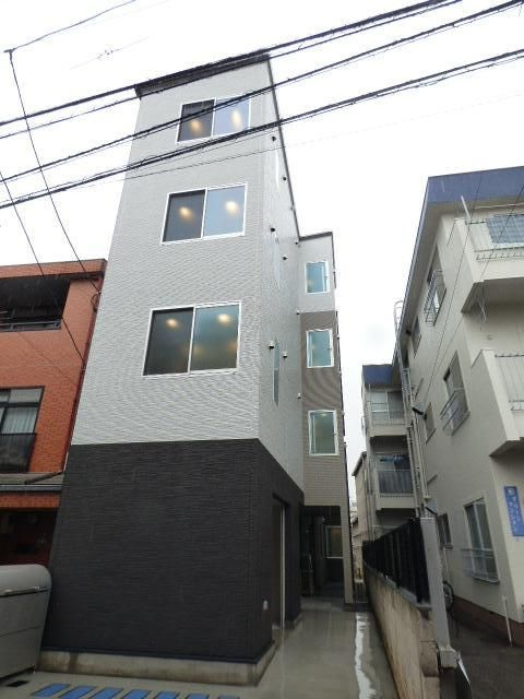 クレサージュ町屋の外観