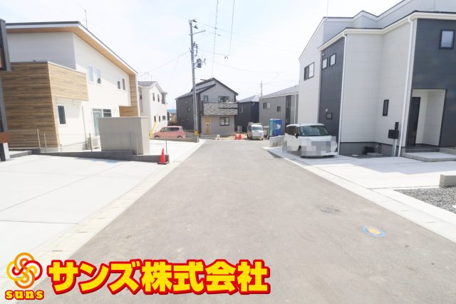 郡山市安積町南長久保１丁目2期　　　２号棟　　　安積第３小学校、安積第２中学区の外観|南側前面道路