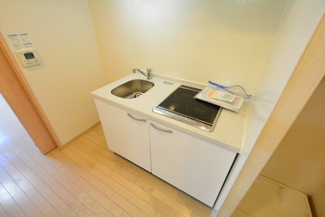 2口IHコンロで火を使わず、料理初心者の方にもおすすめです！