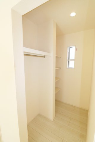 郡山市安積町南長久保１丁目2期　　　１号棟　　　安積第3小学校、安積第２中学区の収納|※同社施工例